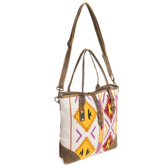 NWT Myra Bag My Desert Sunset Lg Shoulder Bag - Picture 3 of 8